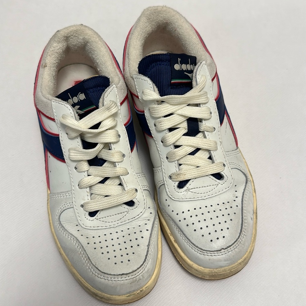 DIADORA SNEAKS!